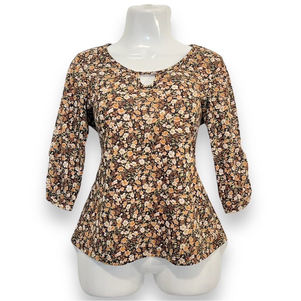 Feminine - Floral Print Blouse